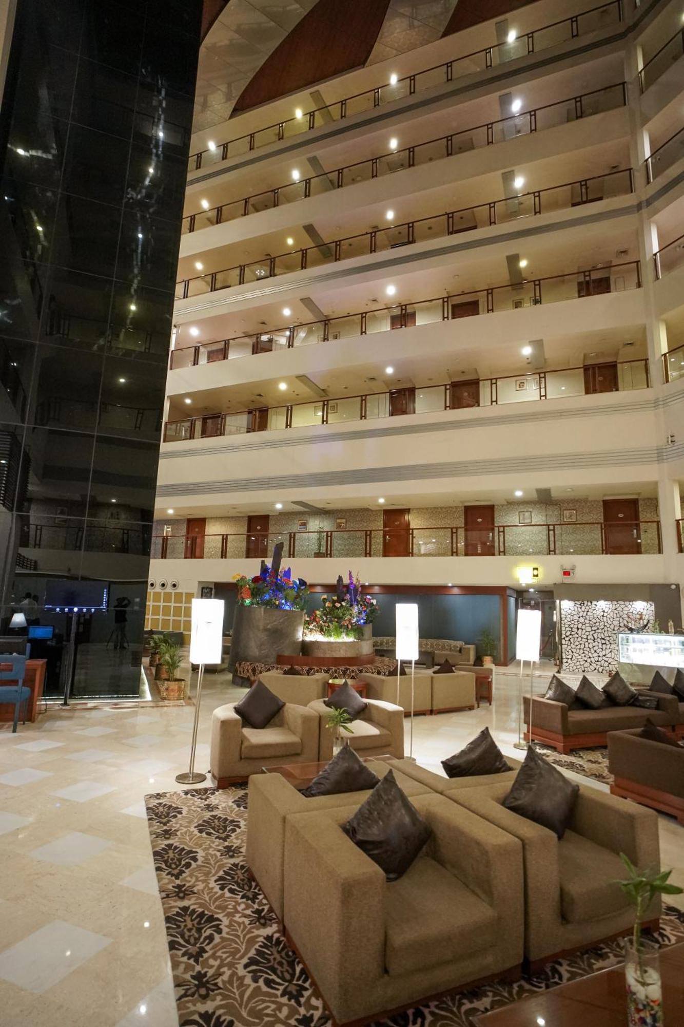 Hotel Clarion Bella Casa At Airport à Jaipur Extérieur photo