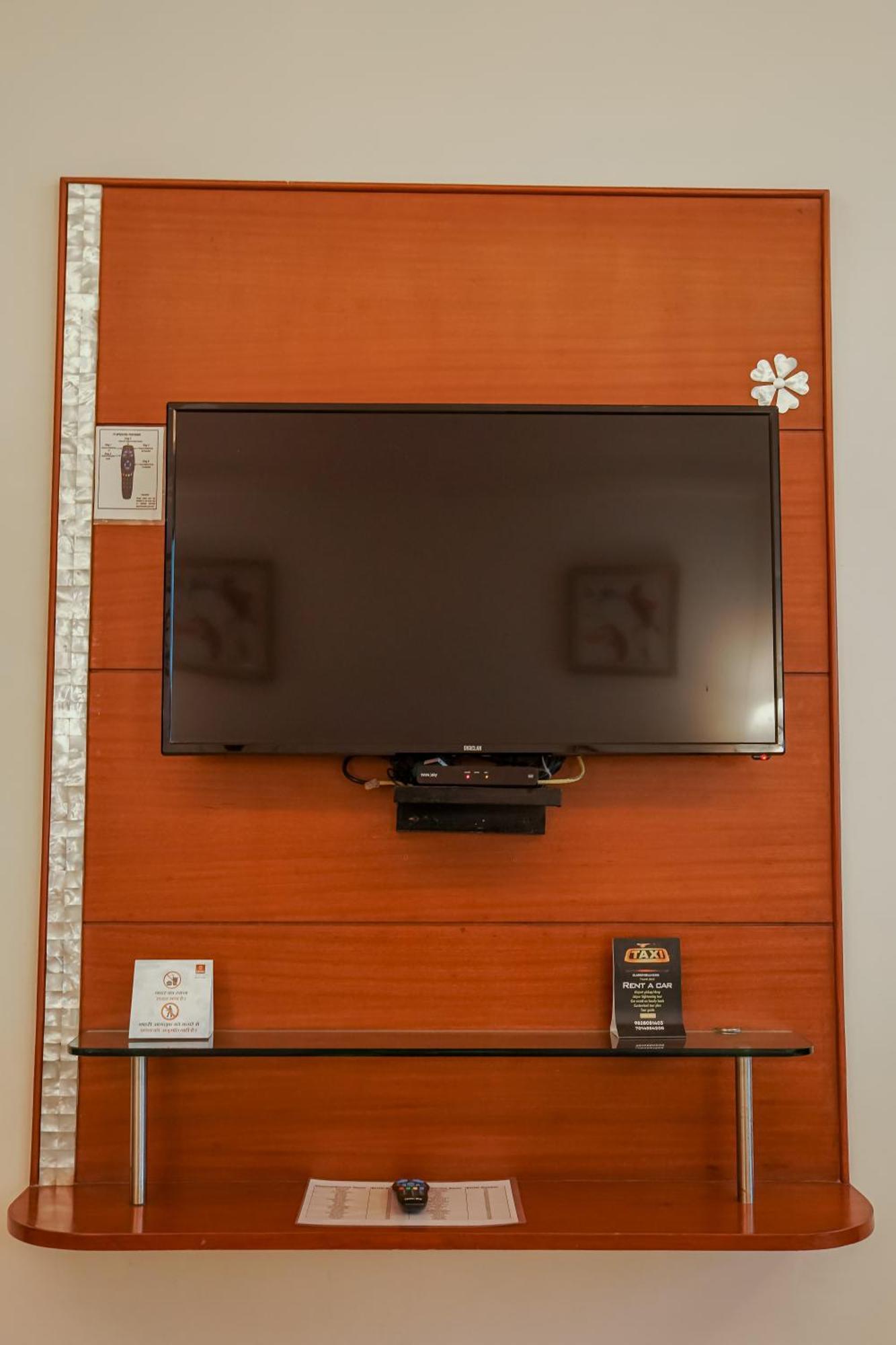Hotel Clarion Bella Casa At Airport à Jaipur Extérieur photo